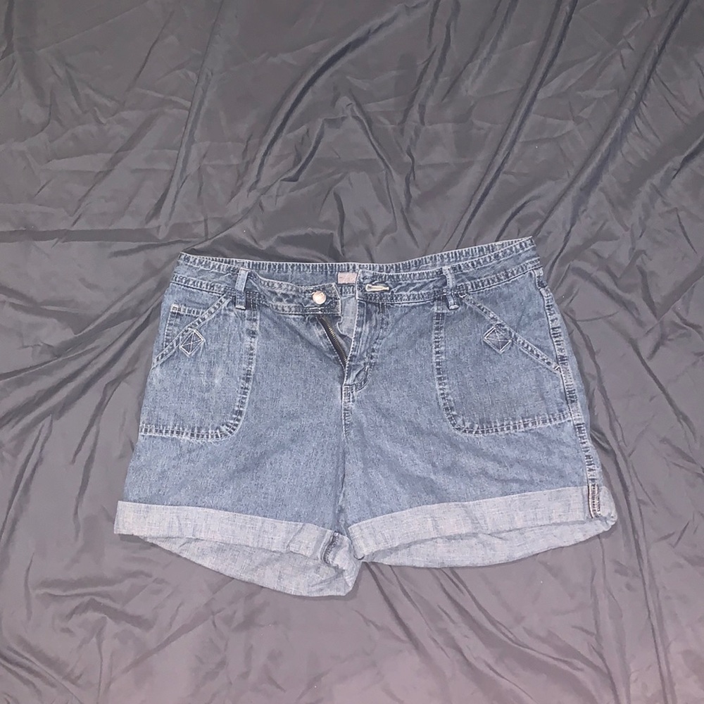 Womens denim shorts. Size 14. A FL Jeans design